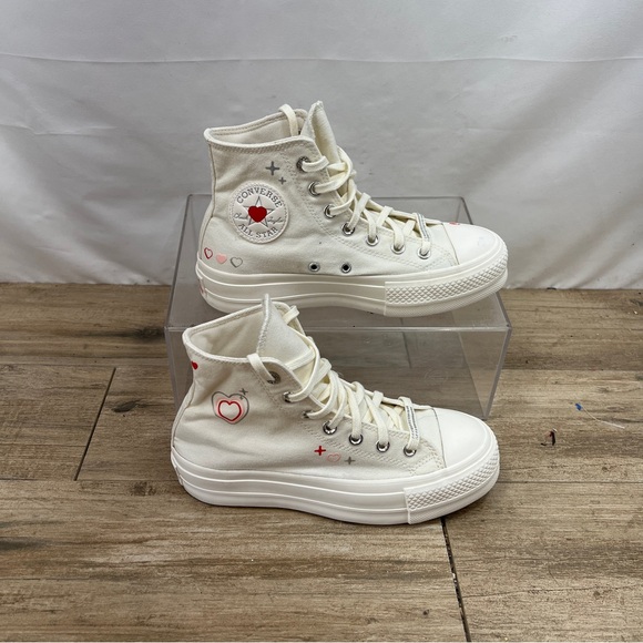 Converse Chuck Taylor All Star Lift Platform Embroidered Hearts 6.5 (A 09114C) - Picture 2 of 10